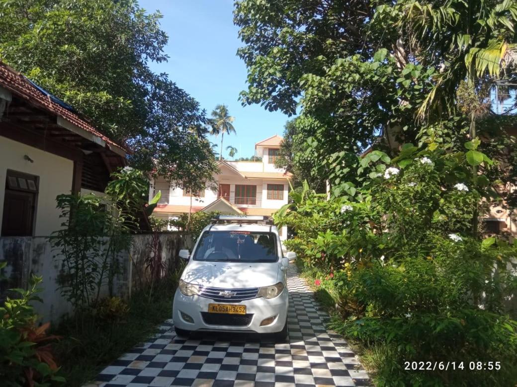 Devi Kripa Residency Lägenhet Varkala Exteriör bild