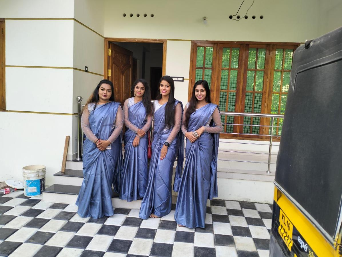 Devi Kripa Residency Lägenhet Varkala Exteriör bild